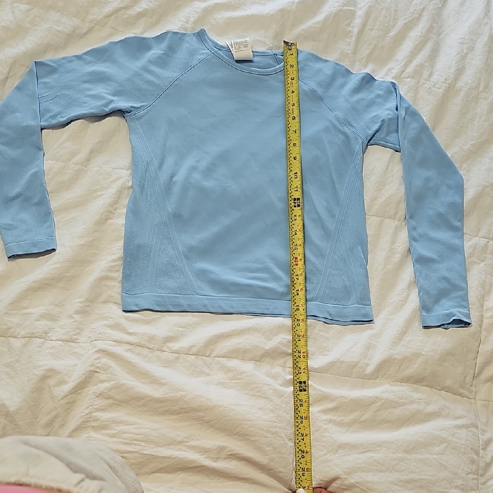 Athleta Kids Light Blue Long Sleeve Tee